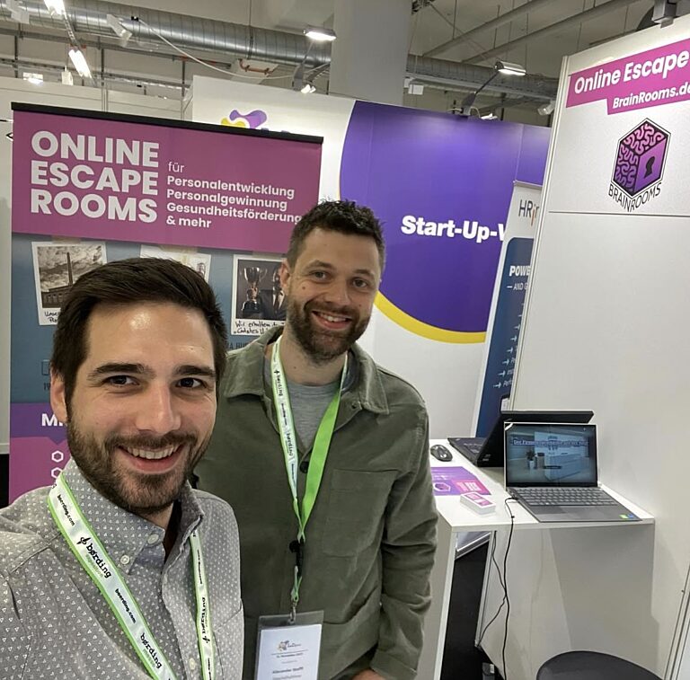 Foto von den Geschäftsführern Robert Runge und Alexander Steffl bei BrainRooms